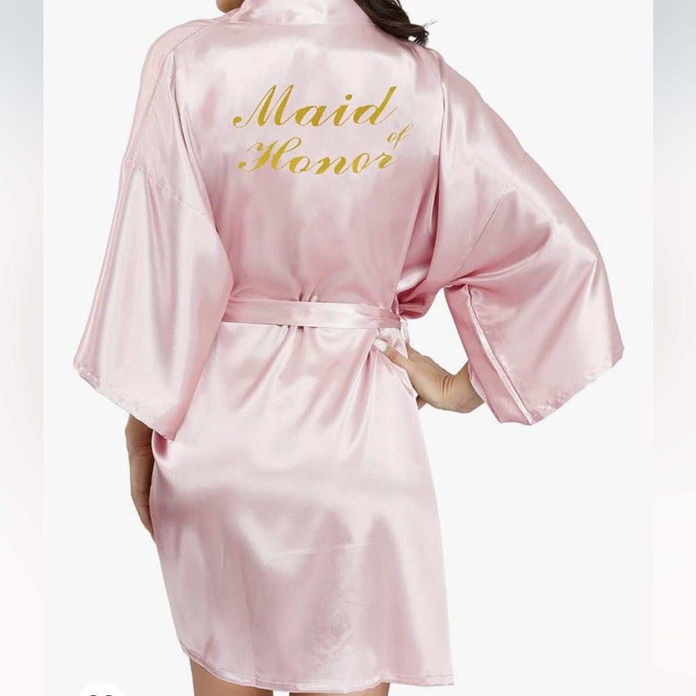 Amazon Satin Maid of Honor Robe in Light Pink with Gold Script